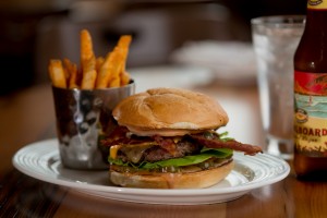 burger, boathouse 19, tacoma